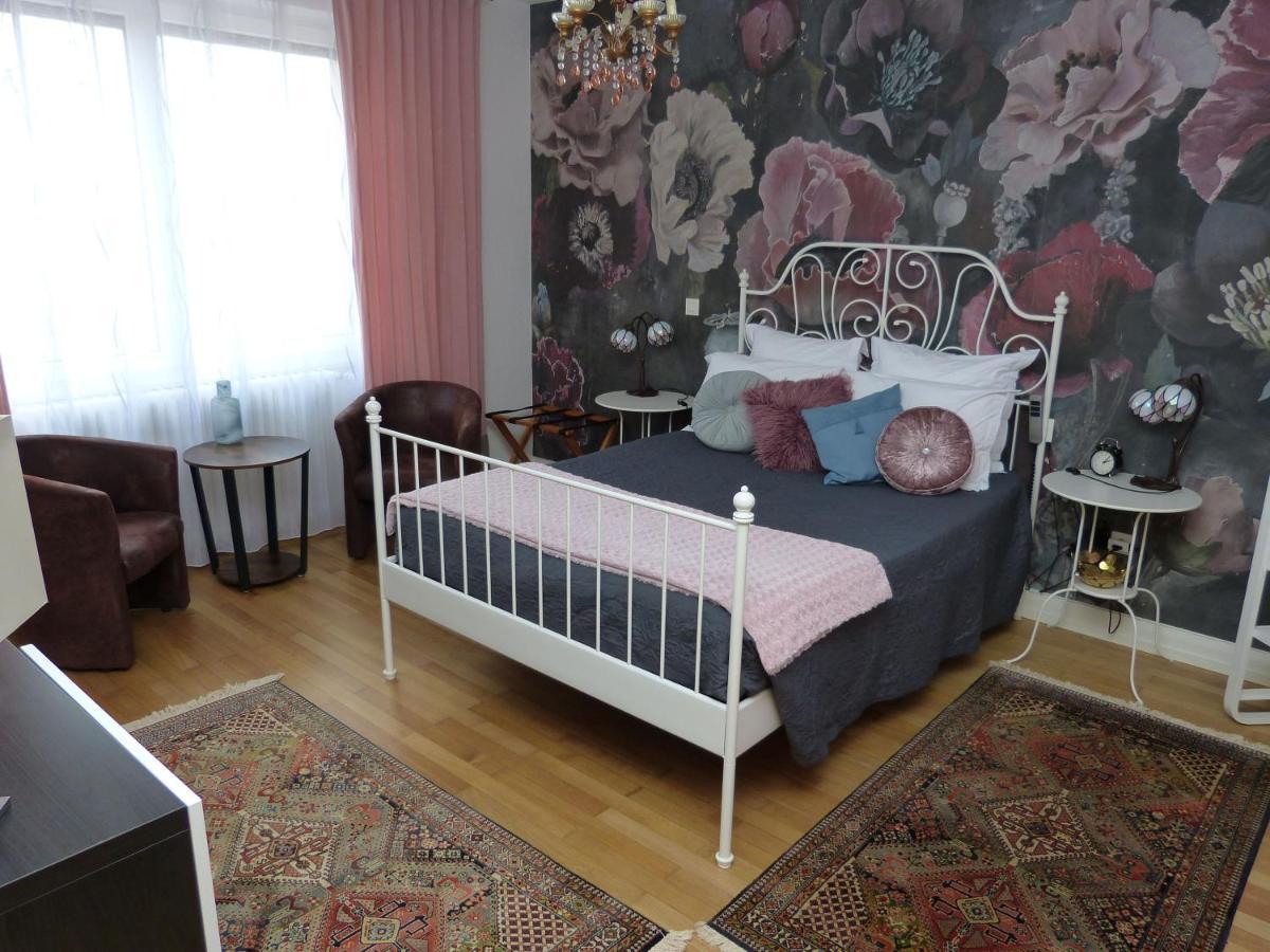 B&B Villa Fink Ostheim Exteriör bild